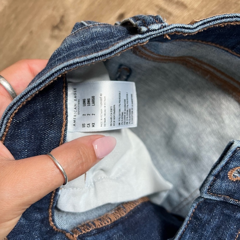 American Eagle Outfitters Women's Dark Blue High Rise Jeans
